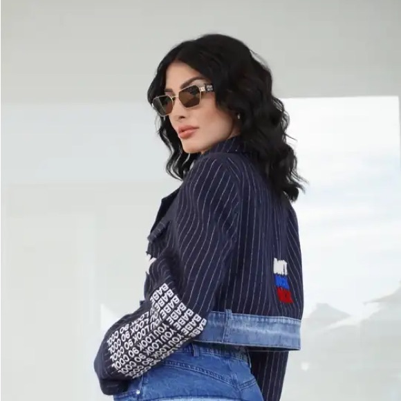 MAXMILA PARIS  Premium Crop Blazer with Embroidered Denim Trim size M NWT - Picture 3 of 8